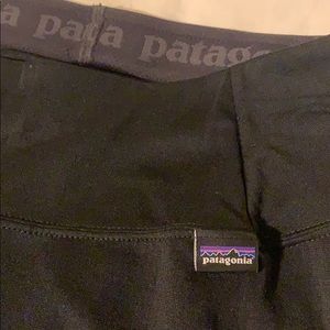 Women’s black Patagonia leggings. XS